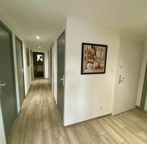 F4 Pour 6 Personnes Апартаменты