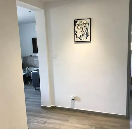 F4 Pour 6 Personnes Аяччо