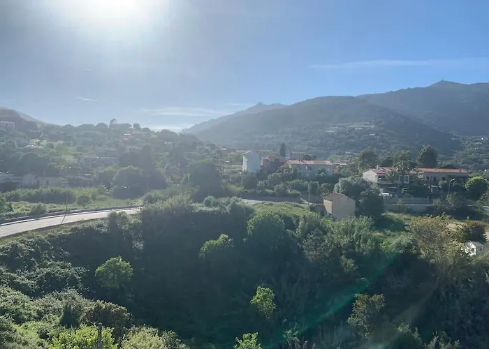 Апартаменты F4 Pour 6 Personnes *