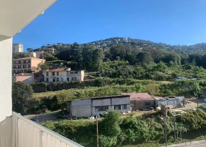 F4 Pour 6 Personnes Аяччо